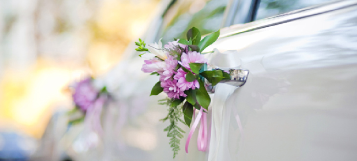 flowers on chicago limousine door